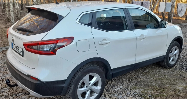 Nissan Qashqai cena 61500 przebieg: 150571, rok produkcji 2017 z Zalewo małe 106